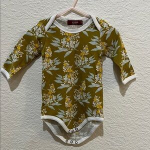 Milkbarn Organic Cotton bodysuit size 3-6M